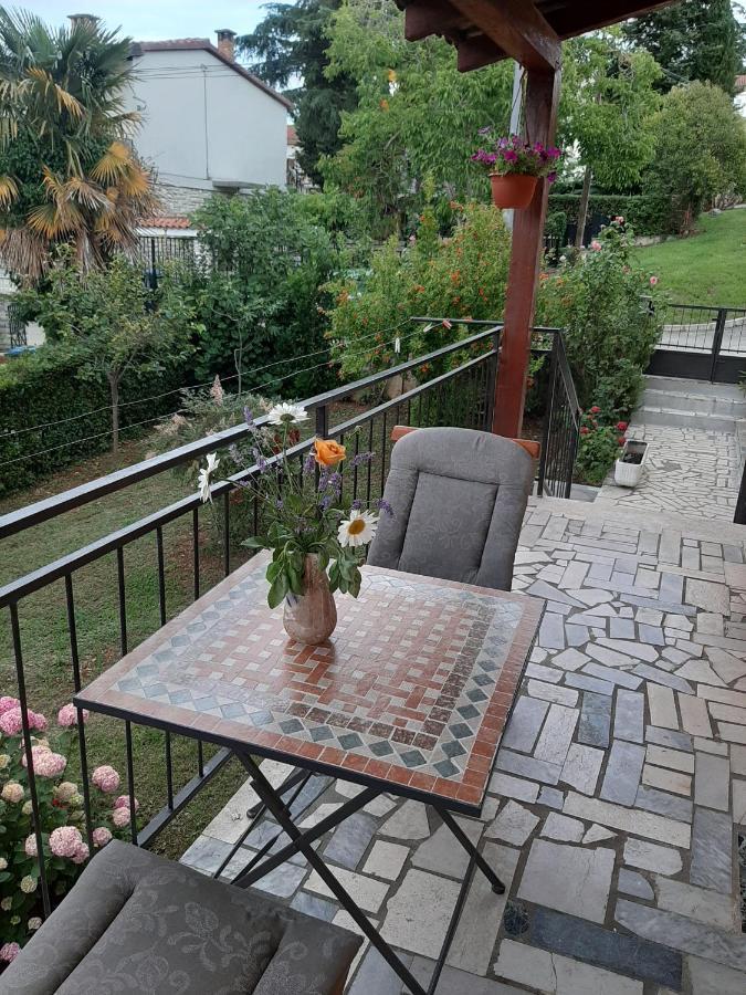 Appartamento Clara 2 Porec Esterno foto