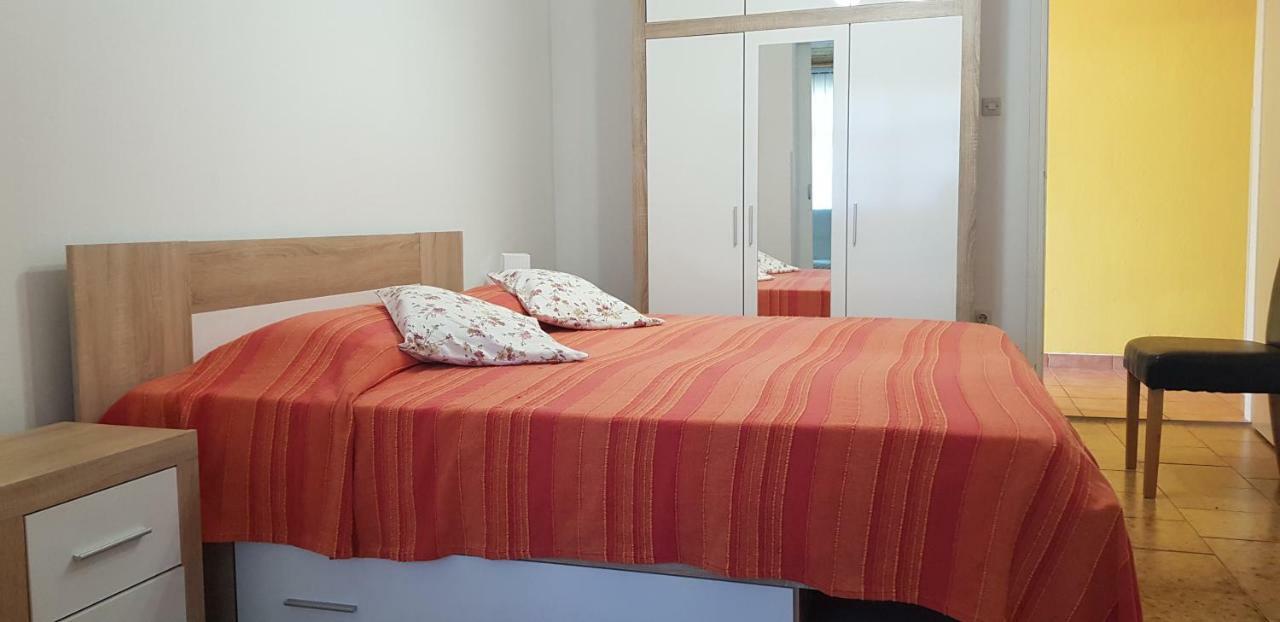 Appartamento Clara 2 Porec Esterno foto